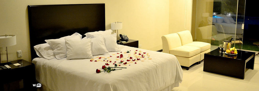 Sun Hotel Warnes Екстер'єр фото