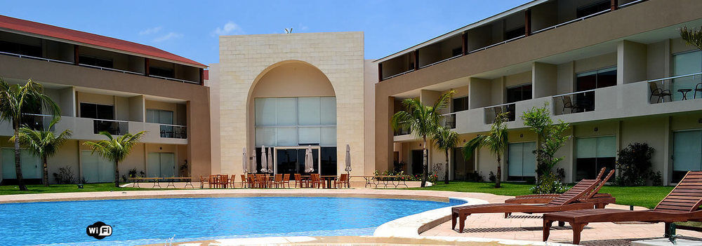 Sun Hotel Warnes Екстер'єр фото
