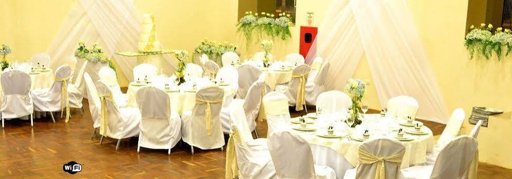 Sun Hotel Warnes Екстер'єр фото
