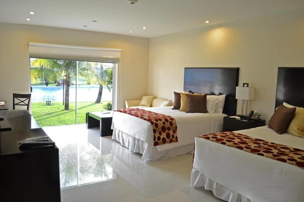 Sun Hotel Warnes Екстер'єр фото