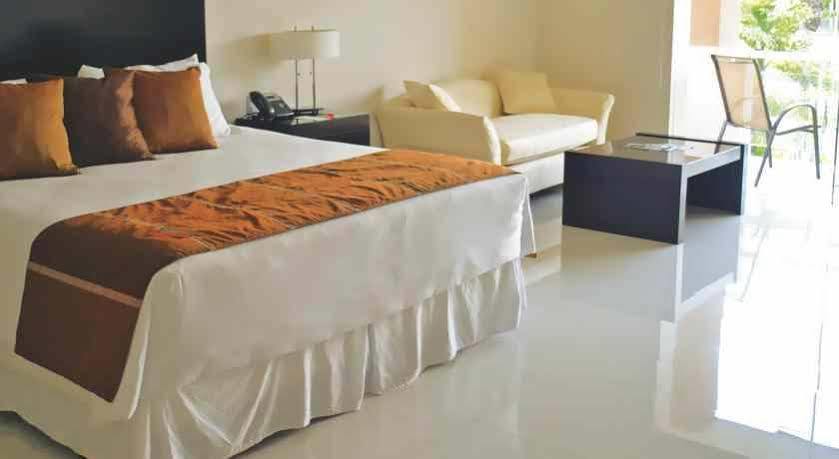 Sun Hotel Warnes Екстер'єр фото