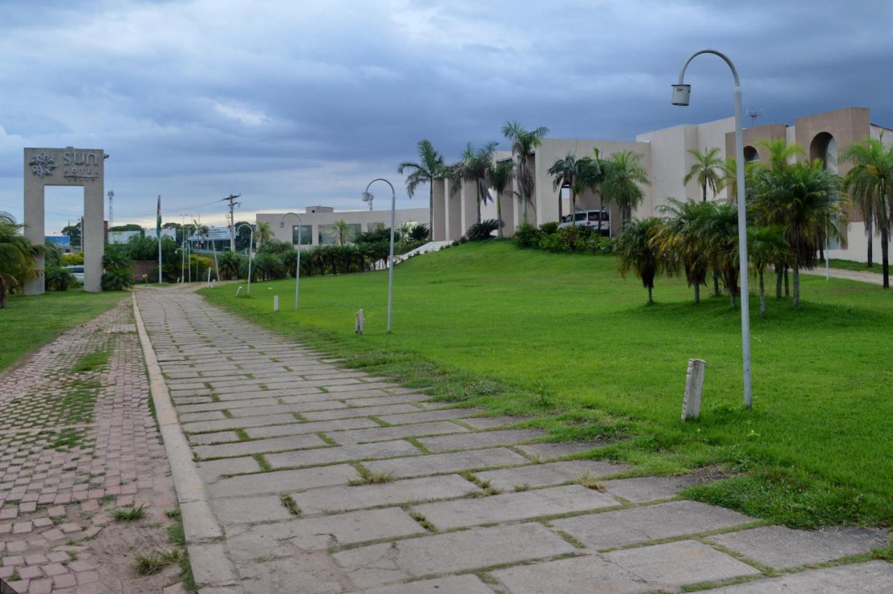 Sun Hotel Warnes Екстер'єр фото
